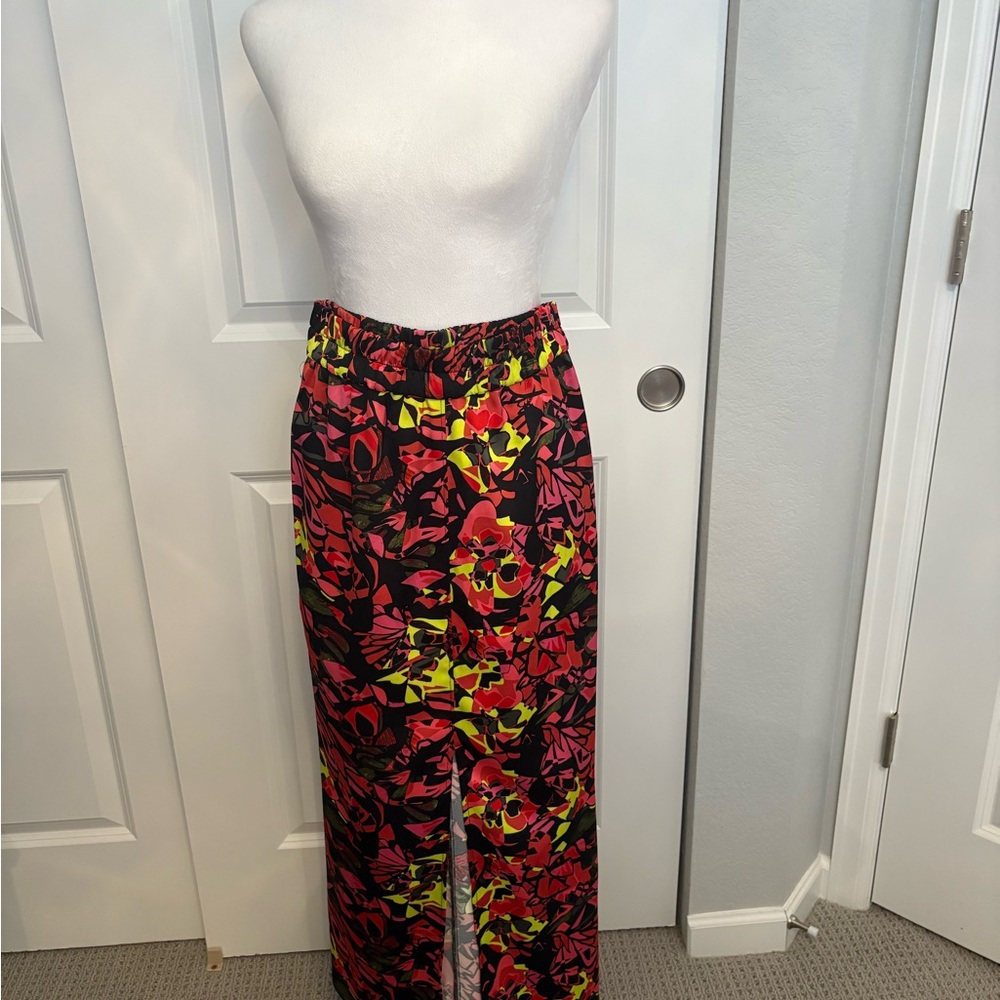 Nordstrom  brand Open Edit Floral  Maxi  pencil Skirt - Black and Red .